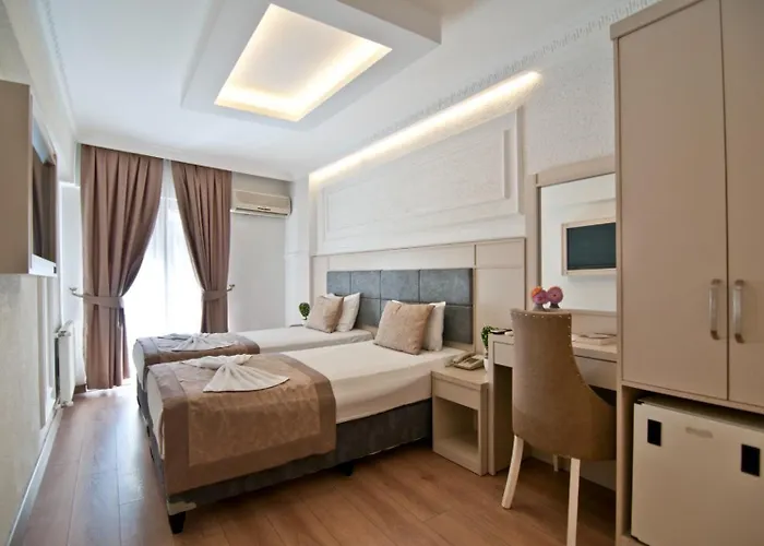 Royce Hotel 3*