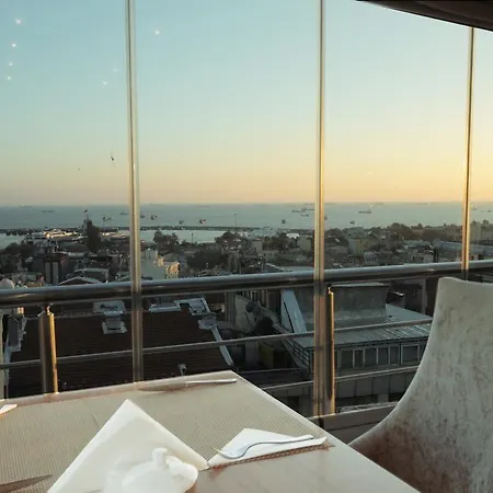 Hotel Royce 3*